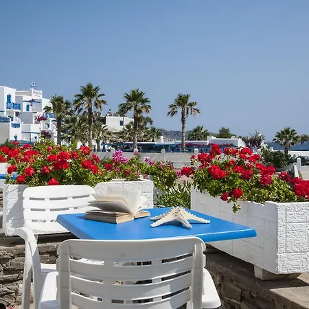 Manis Naousa (Paros)