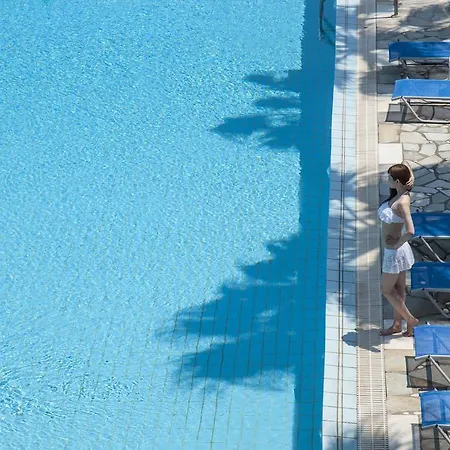 Manis Hotel Naousa (Paros)