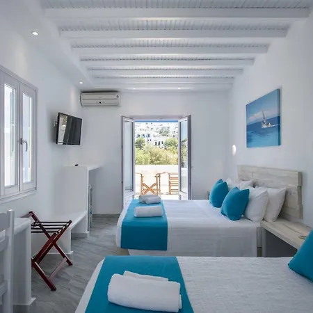 Manis Naousa (Paros)