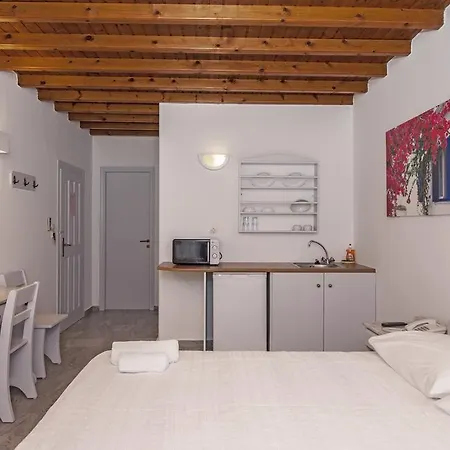 Manis Ξενοδοχείο 4*